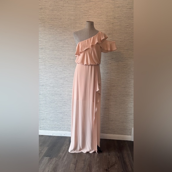 BCBGMAXAZRIA Dahlia Women’s Ruffled 1 Shoulder Front Slit Gown rose blush color - Picture 5 of 8